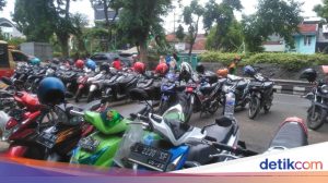 Apakah Motor Listrik Boleh Diparkir Di Bawah Terik Matahari Dampak Dan Solusinya